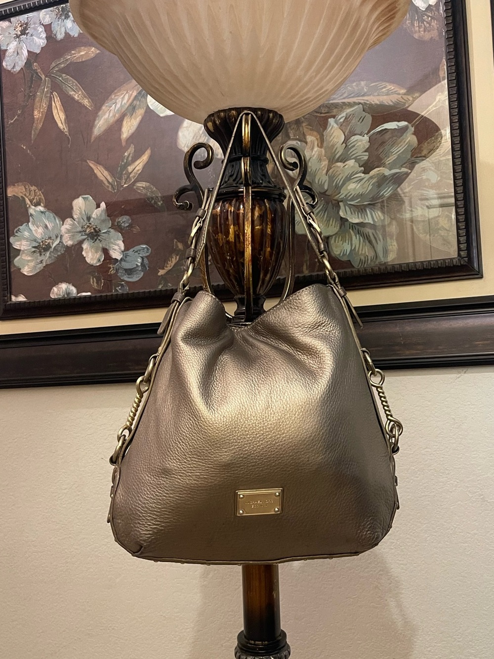 Michael Michael Kors please check all picture of condition